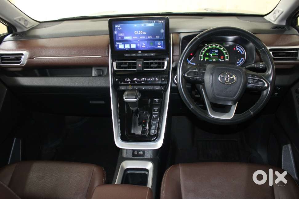 Toyota Innova Hycross 2.0 Zx (o) Hybrid 7 Str, 2023, Petrol