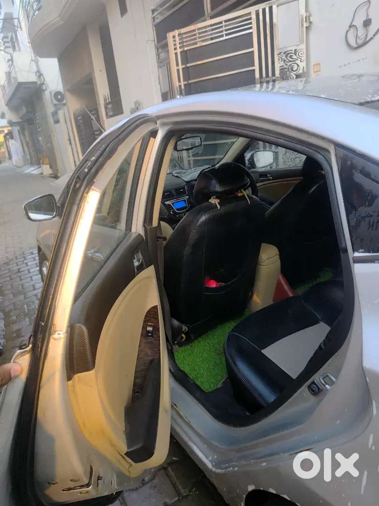 Hyundai Verna Crdi 2011