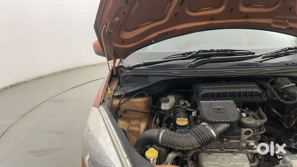 Tata Tiago Xe, 2018, Petrol