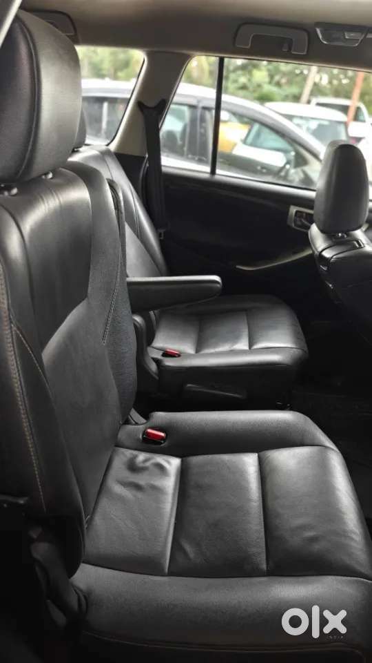 Toyota Innova Crysta 2.8 Zx At 7 Seater, 2018, Diesel