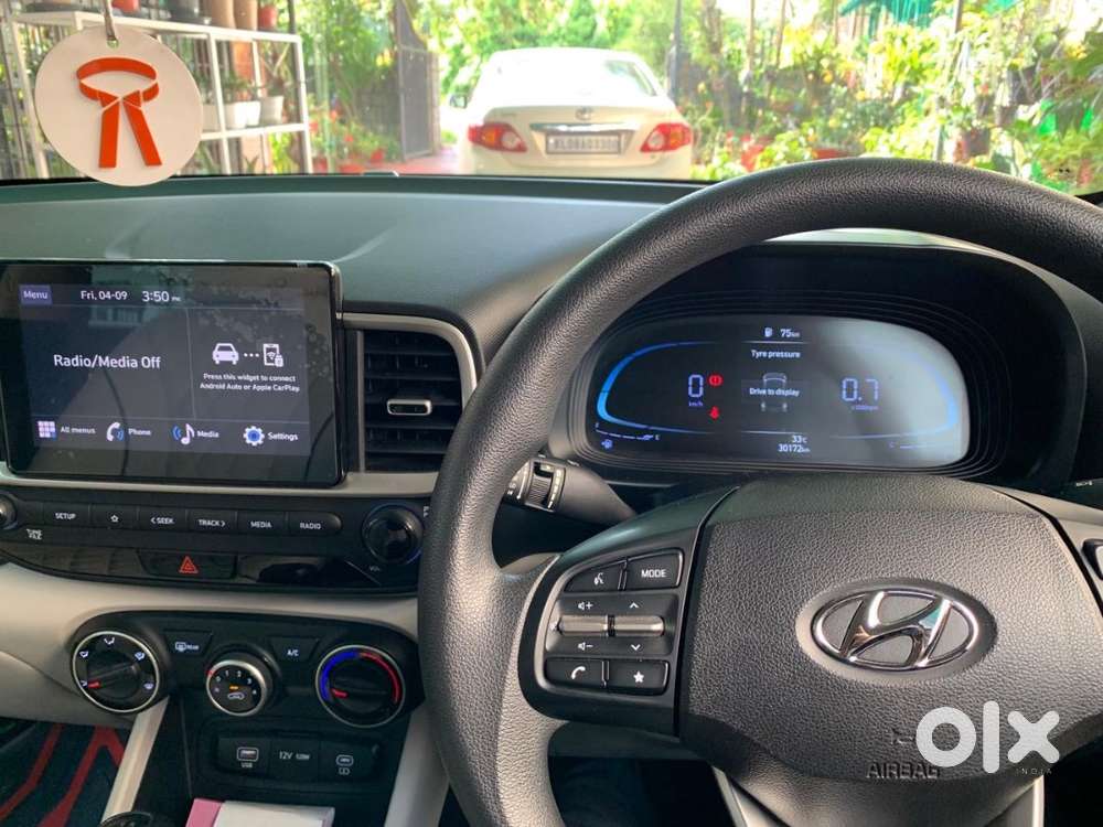 Hyundai Venue S(o) 1.2 Petrol Manual &ndash; December 2022 | 30,000 Km | 1st
