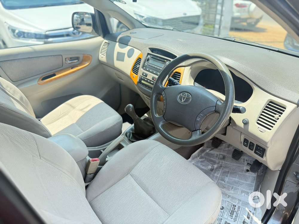 Toyota Innova 2.5 V 7 Str, 2011, Diesel