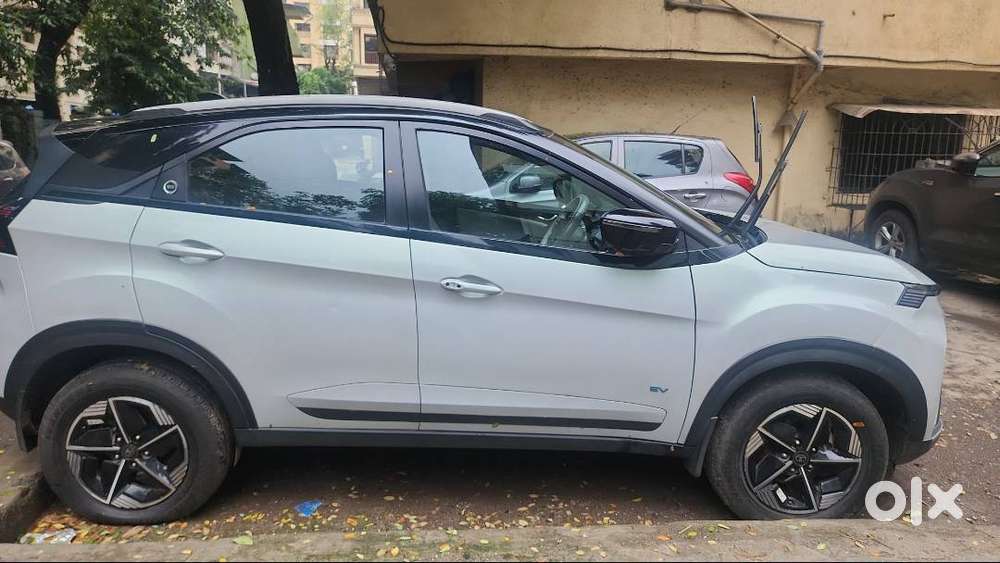 Tata Nexon Ev Empowered Plus Long Range