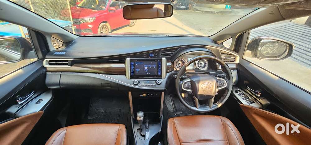 Toyota Innova Crysta 2.8z Automatic, 2016, Diesel