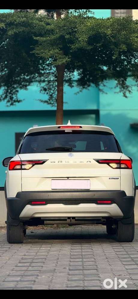 Maruti Suzuki Brezza 1.5 Zxi Smart Hybrid, 2025, Petrol