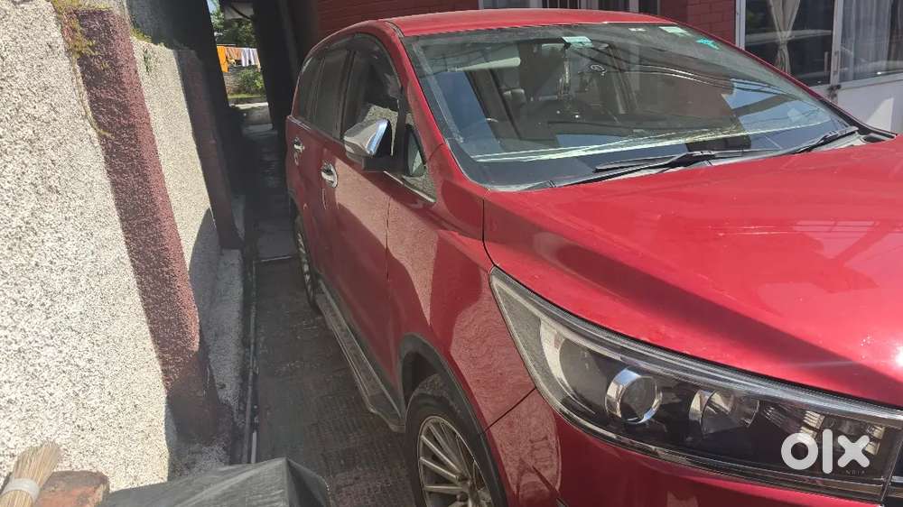 Toyota Innova Crysta 2.8 2017