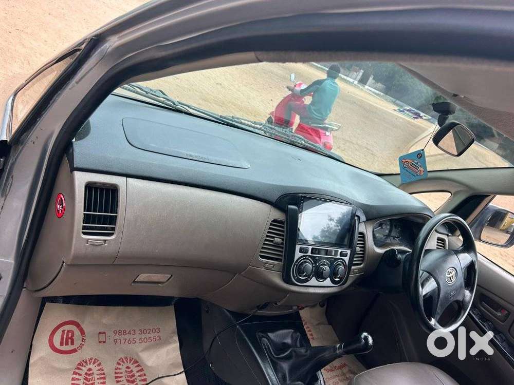 Toyota Innova 2.5 G (diesel) 8 Seater, 2015, Diesel