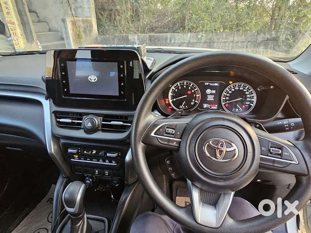 Toyota Hyryder S 
White Colour 
Automatic, Neo Drive