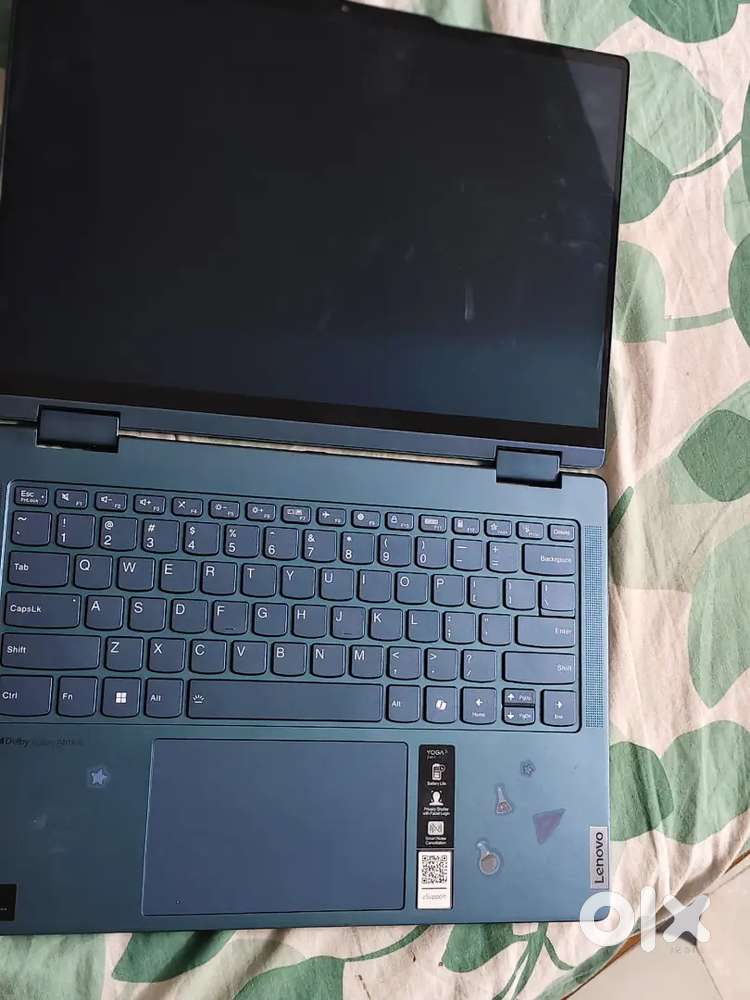 Lenovo Yoga X360 Touch screen Ultra 5 processer