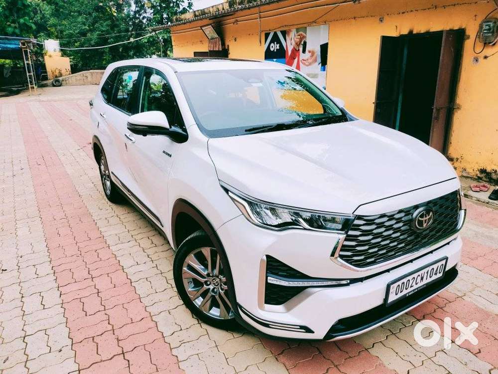 Toyota Innova Hycross 2.0 Zx (o) Hybrid 7 Str, 2024, Petrol