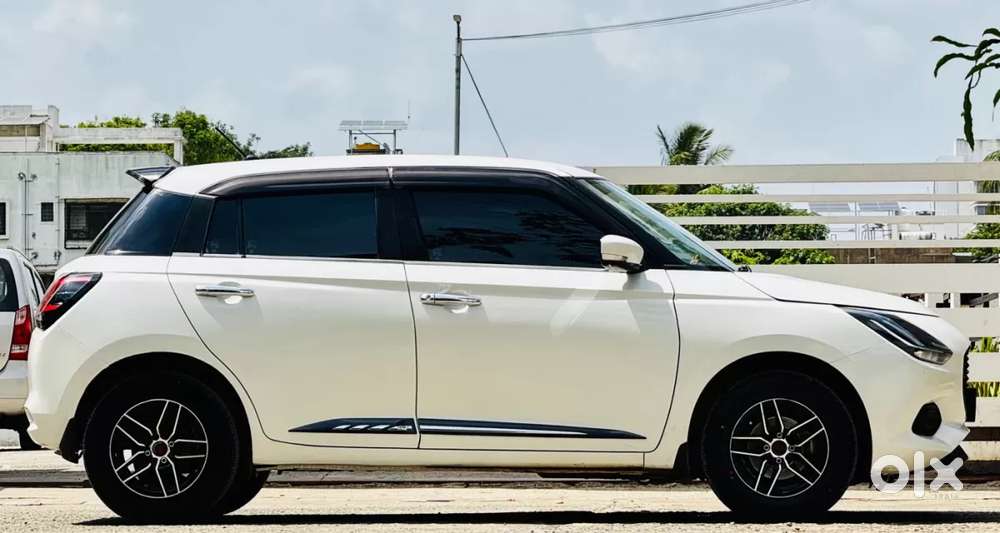 Maruti Suzuki Swift Vxi, 2024, Petrol