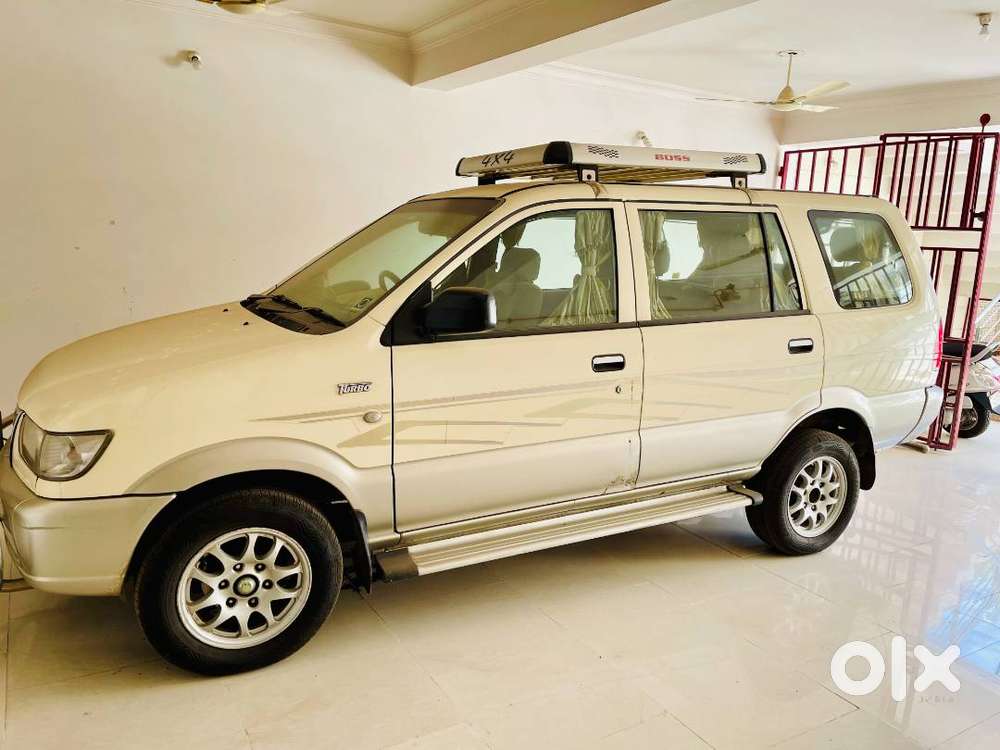 Tavera Private Passing Car