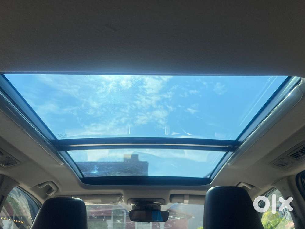 Toyota Innova Hycross 2.0 Zx (o) Hybrid 7 Str, 2023, Petrol