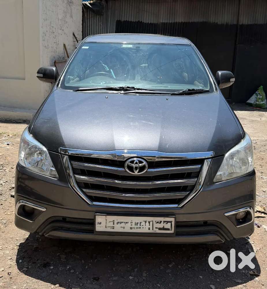 Innova 2.5 V
2015 (november) Model 
Single Owner 
1,15,000 Km