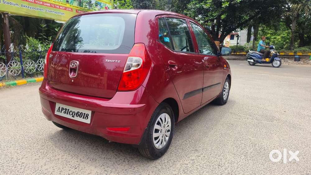 Hyundai I10 Sportz, 2014, Petrol