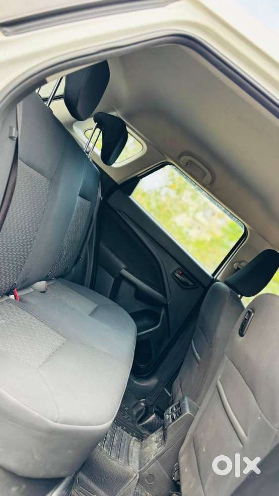 Maruti Suzuki Brezza 1.5 Vxi Smart Hybrid, 2023, Petrol