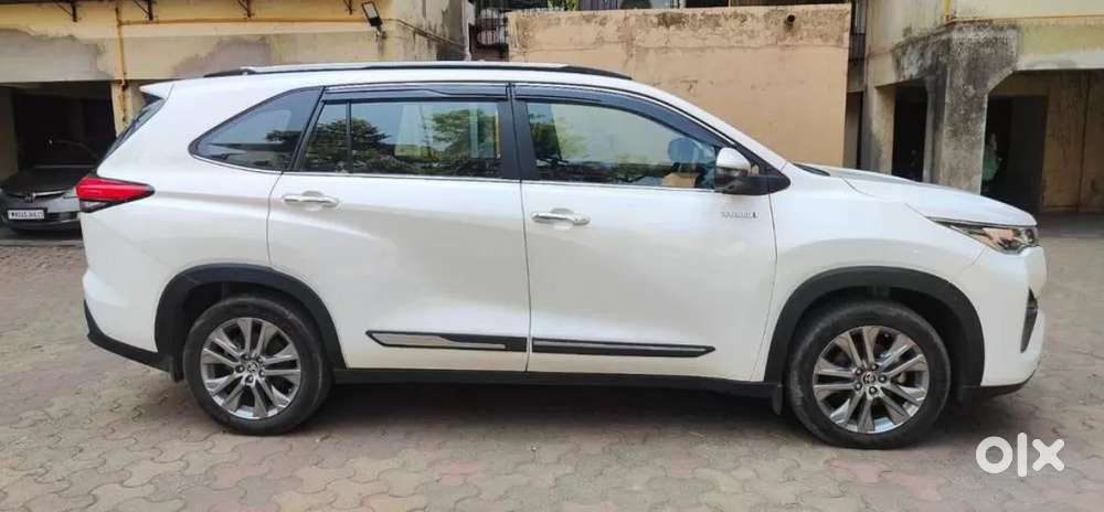 Toyota Innova Hycross 2.0 Zx (o) Hybrid 7 Str, 2023, Petrol