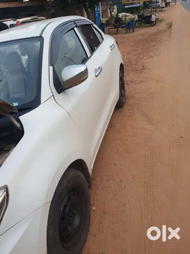 Maruti Suzuki Dzire 2017