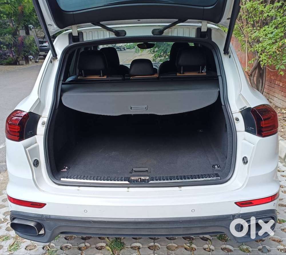 Porsche Cayenne 2016 Diesel Well Maintained