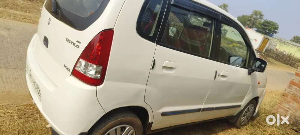Maruti Suzuki Estilo 2015