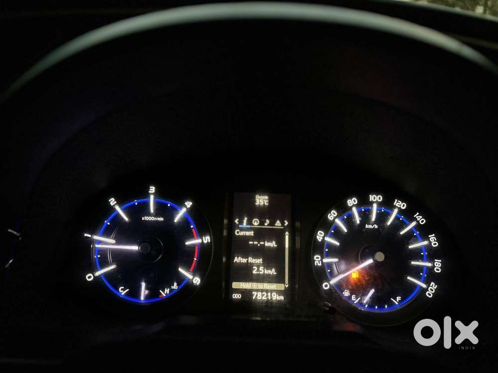 Toyota Innova Crysta 2.4 V, 2017, Diesel