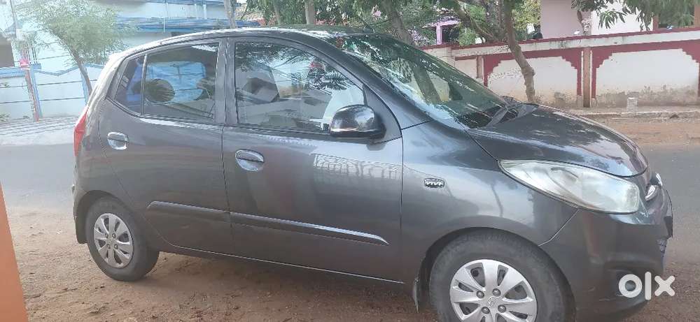 Hyundai I10 1.2 Sportz 2010