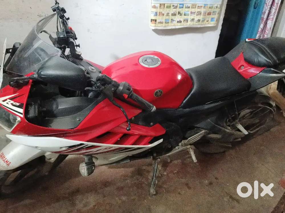 R15 2013 Yamaha R15 V2 Red White Colour R15 V2 2015 Model