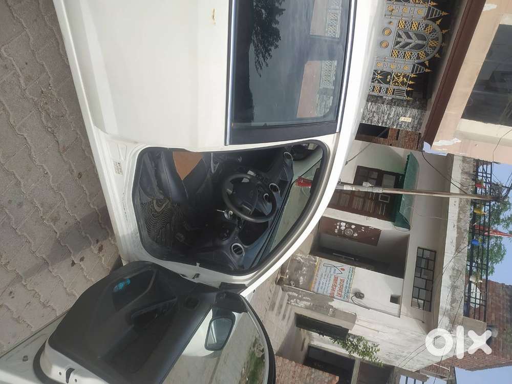 Full Ac, Power Windo Front,power Steering, Centre Locking