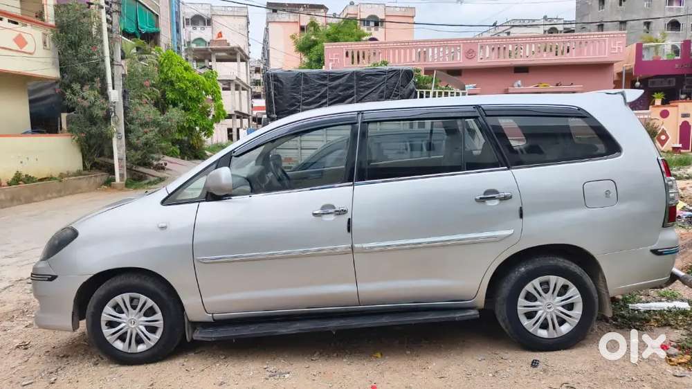 Toyota Innova Diesel 2007 8-seater