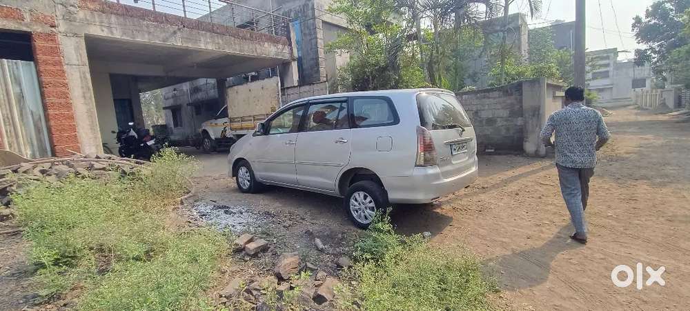 Toyota Innova 2011 Diesel Well Maintained