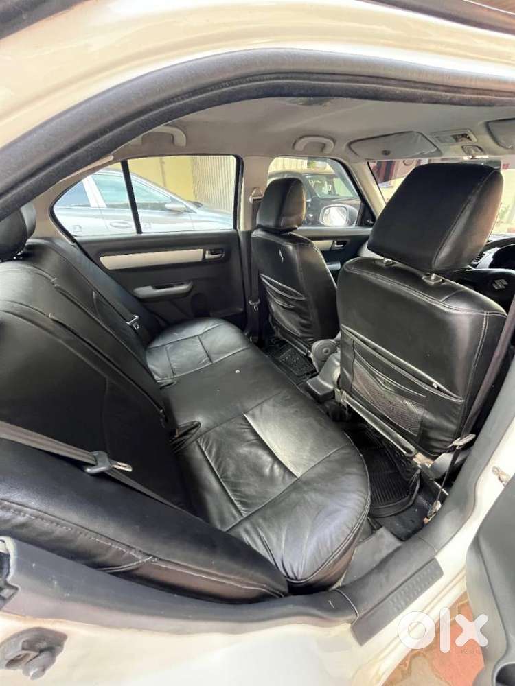 Maruti Suzuki Swift Dzire Vxi, 2011, Petrol