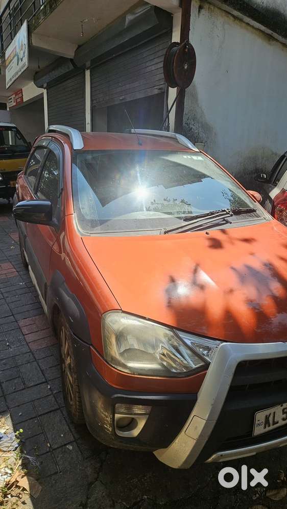 Toyota Etios Cross 2015