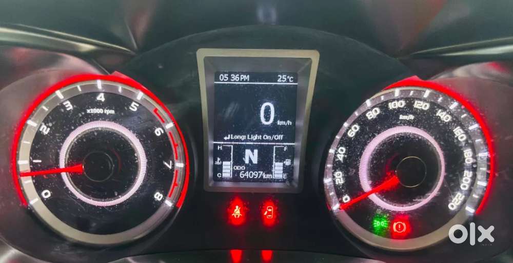 Mahindra Xuv300 1.2 W6 Amt Petrol, 2023, Petrol