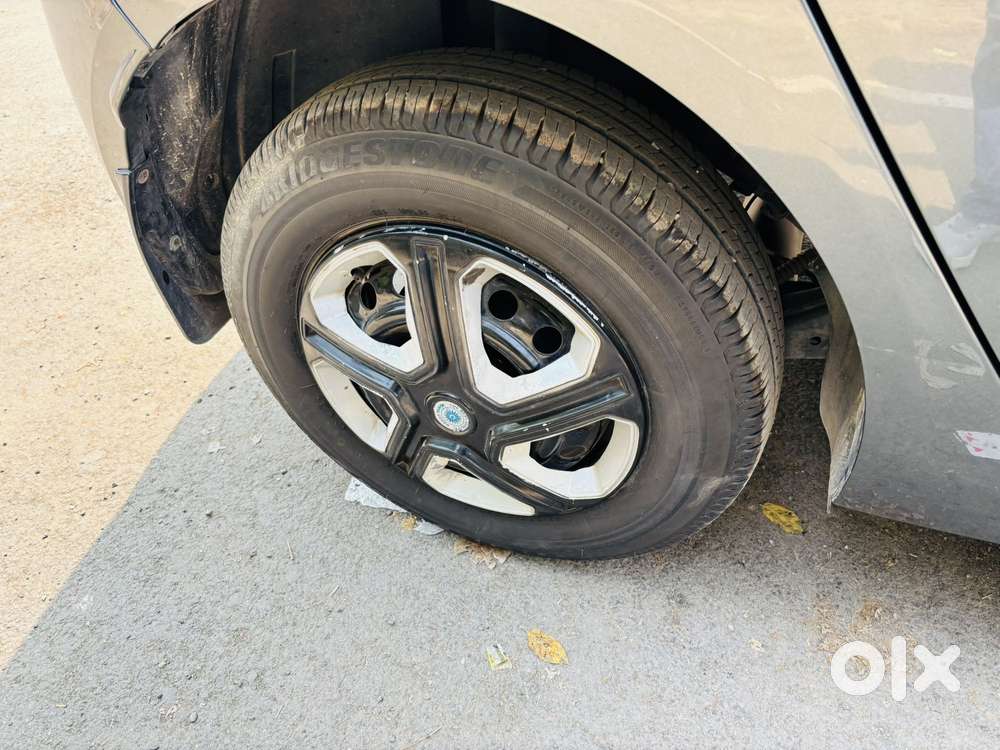 Tata Altroz 1.2 Xe, 2023, Petrol