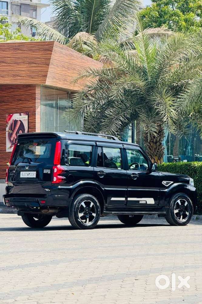 Mahindra Scorpio Classic 2.2 S 11 Mt 7 Str, 2023, Diesel