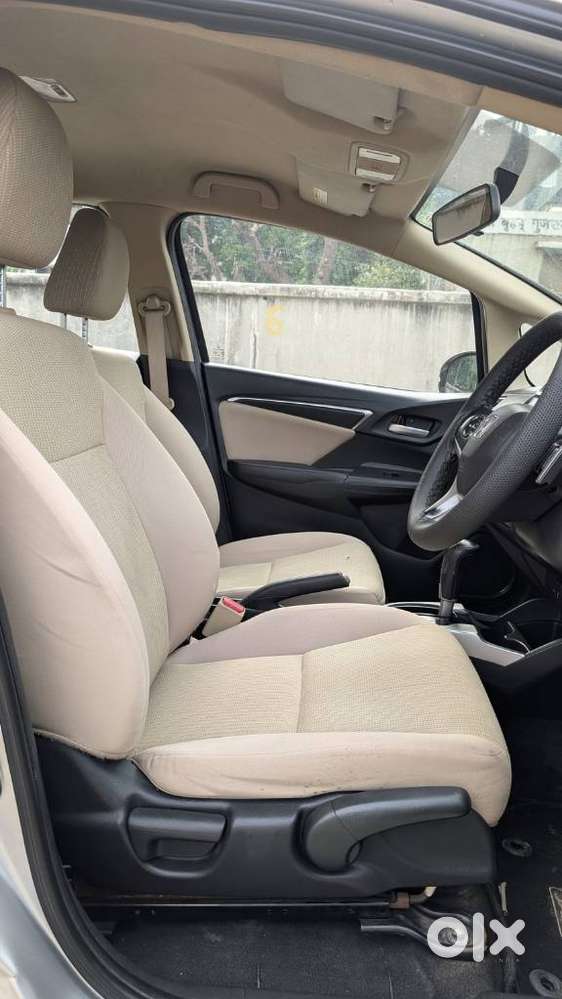 Honda Jazz V Automatic, 2016, Petrol