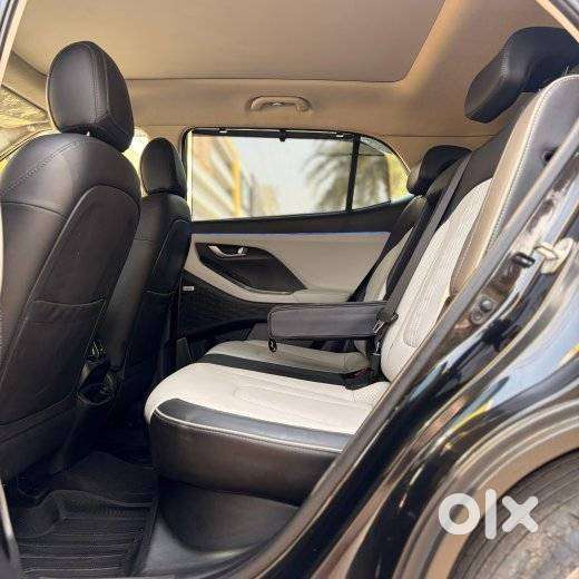 Hyundai Creta Sx (o) 1.5 Petrol Cvt Knight, 2024, Petrol