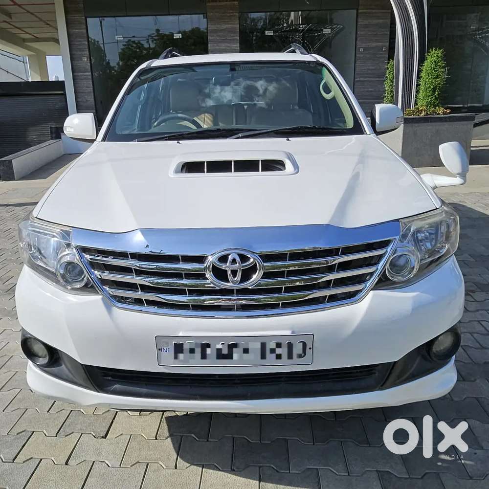 Toyota Fortuner 2012 Model 1 Lakh Running Only