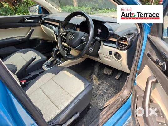 Skoda Slavia 1.0 Tsi Style At, 2023, Petrol