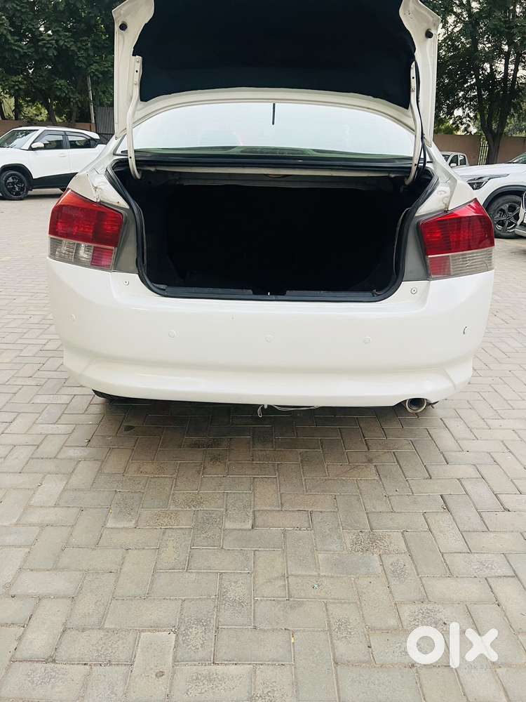 Honda City V Mt Exclusive, 2010, Petrol