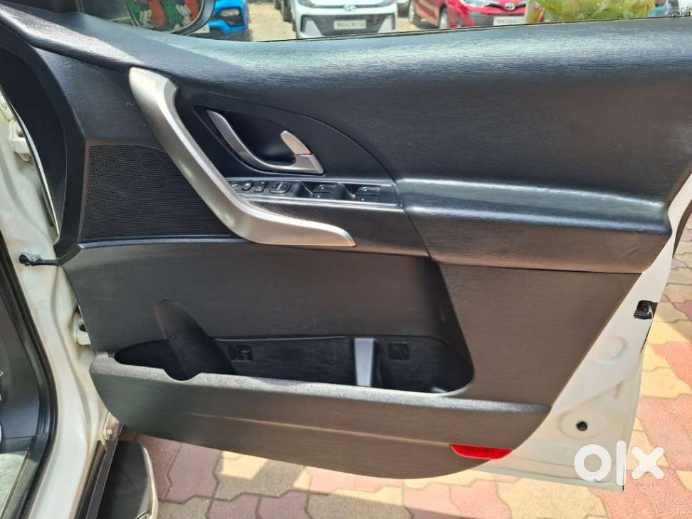 Mahindra Xuv500 W9 2wd, 2018, Diesel