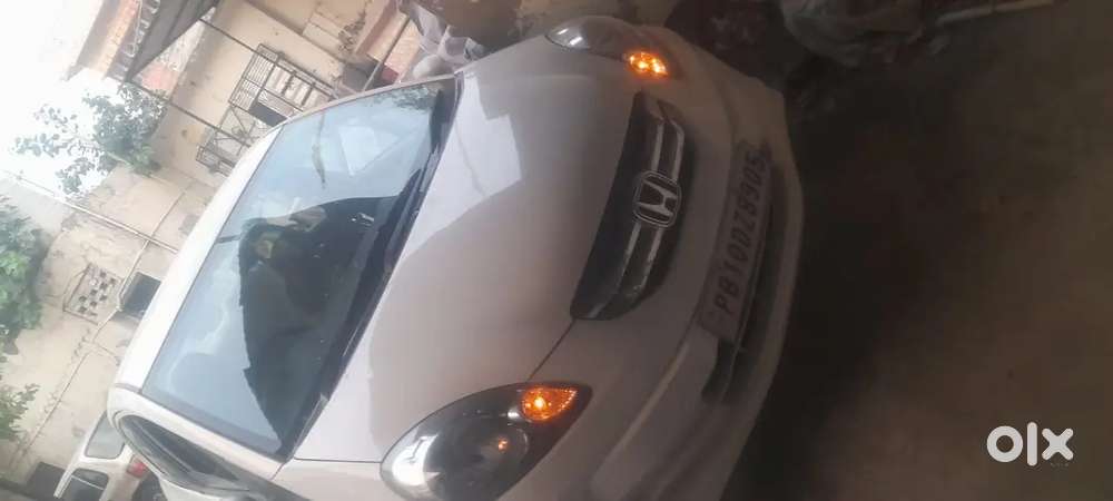 Honda Amaze 2013 Petrol 2nd Owner