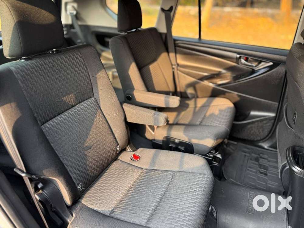 Toyota Innova Crysta 2.4 G Mt, 2022, Diesel