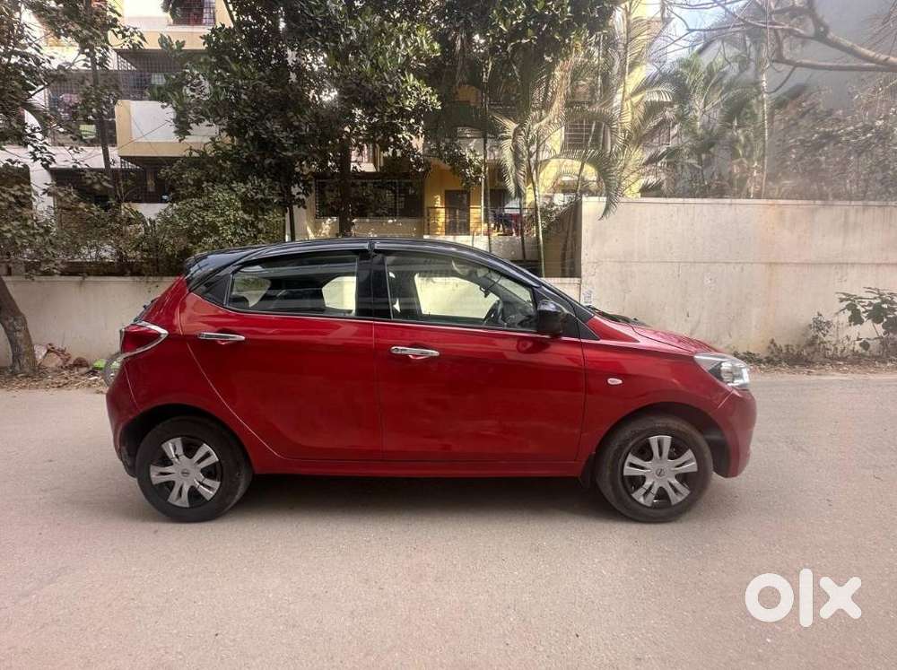 Tata Tiago Xe, 2019, Petrol