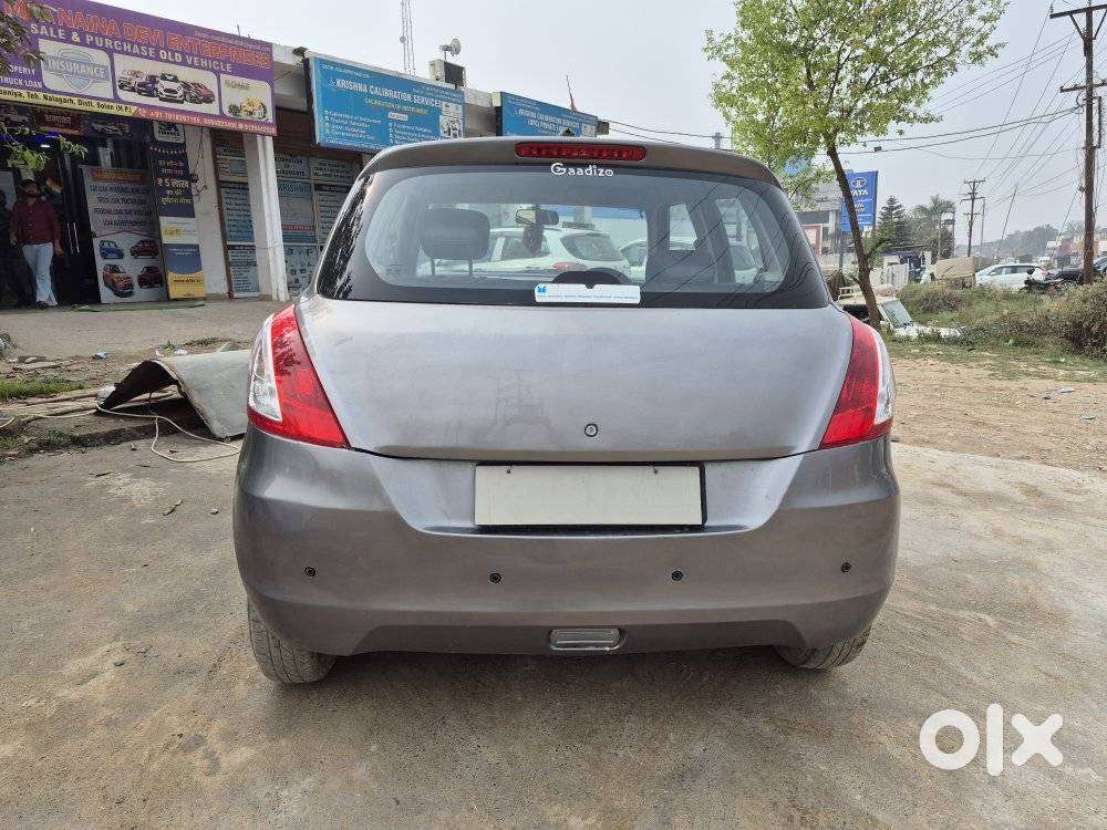 Maruti Suzuki Swift Vxi + Manual, 2017, Petrol
