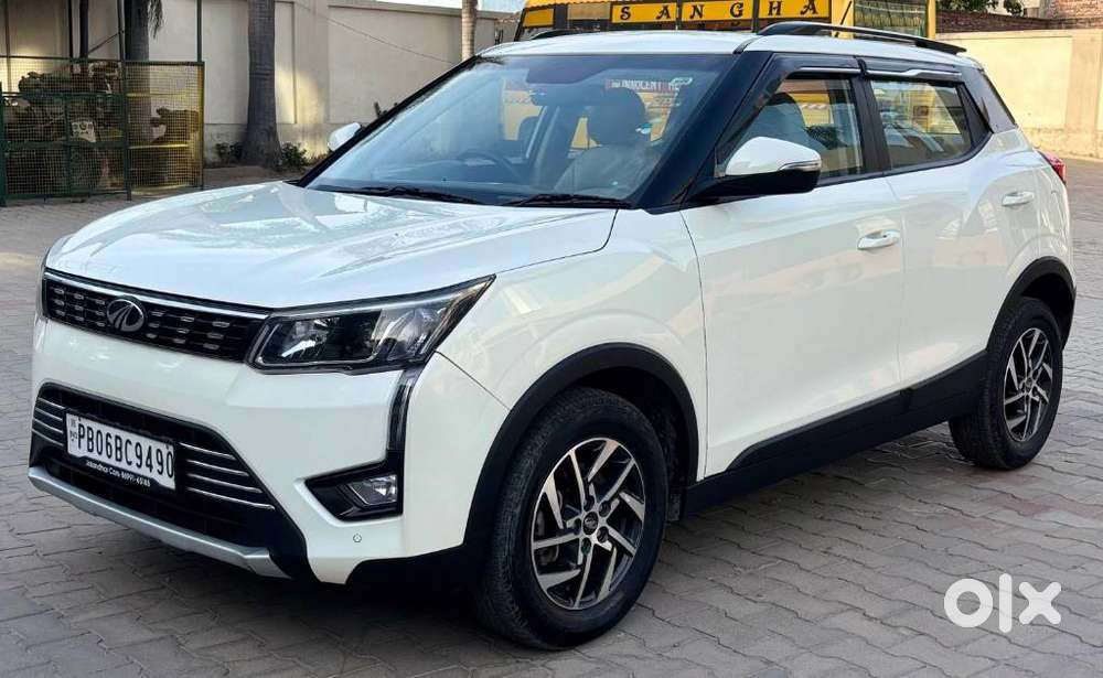 Mahindra Xuv300, 2022, Petrol