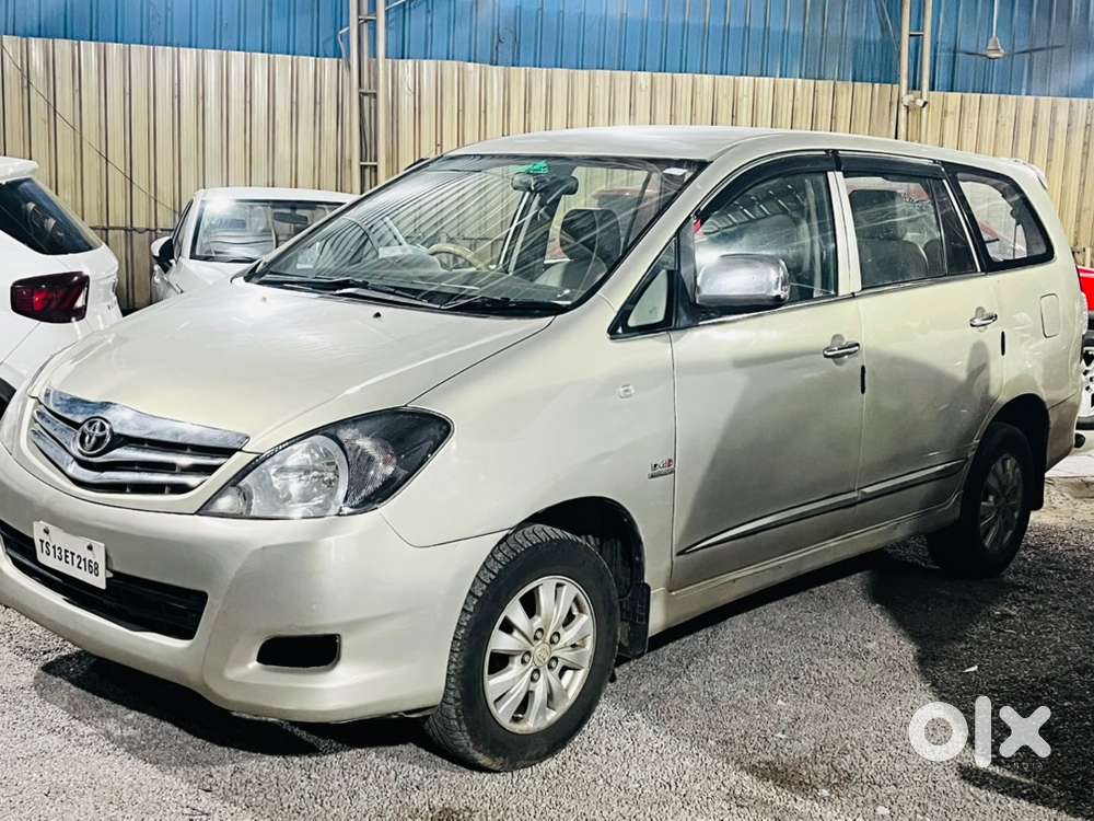 Toyota Innova 2011 Diesel Well Maintained