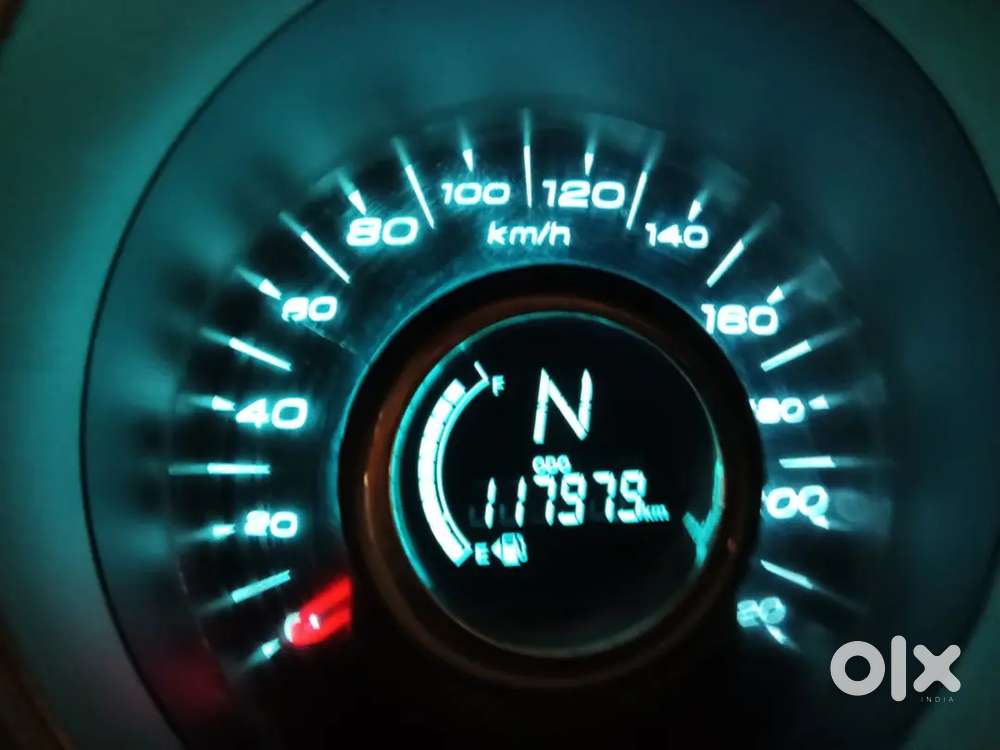 Mahindra Xuv500 W10 2015