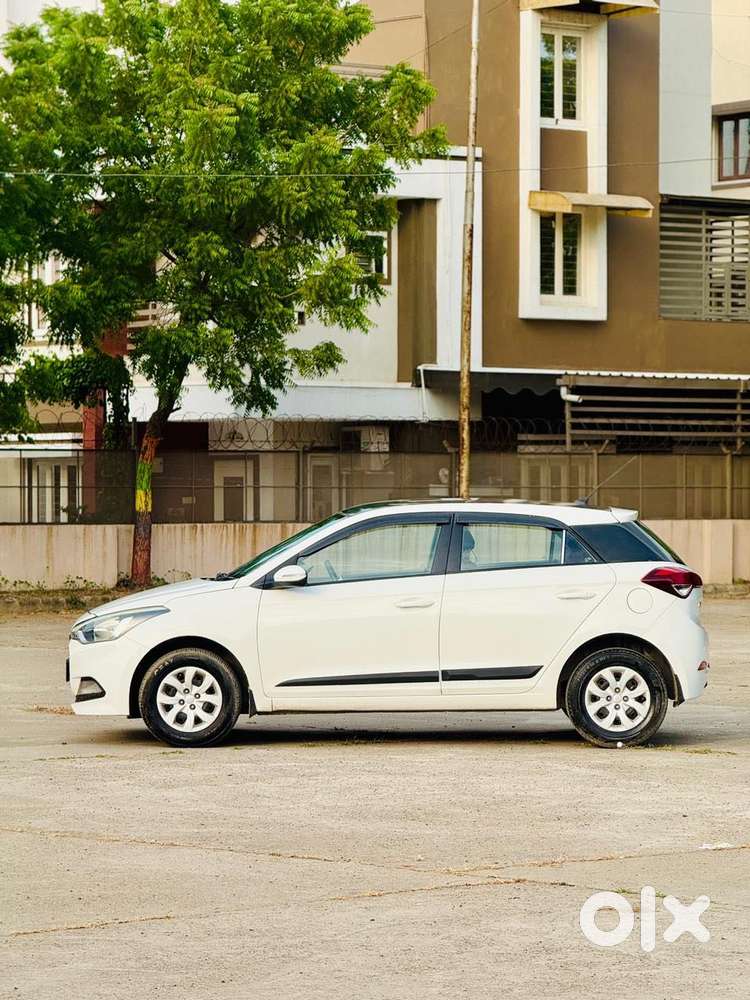 Hyundai I20 Sportz 1.4 Crdi 6 Speed Bs-iv, 2015, Diesel