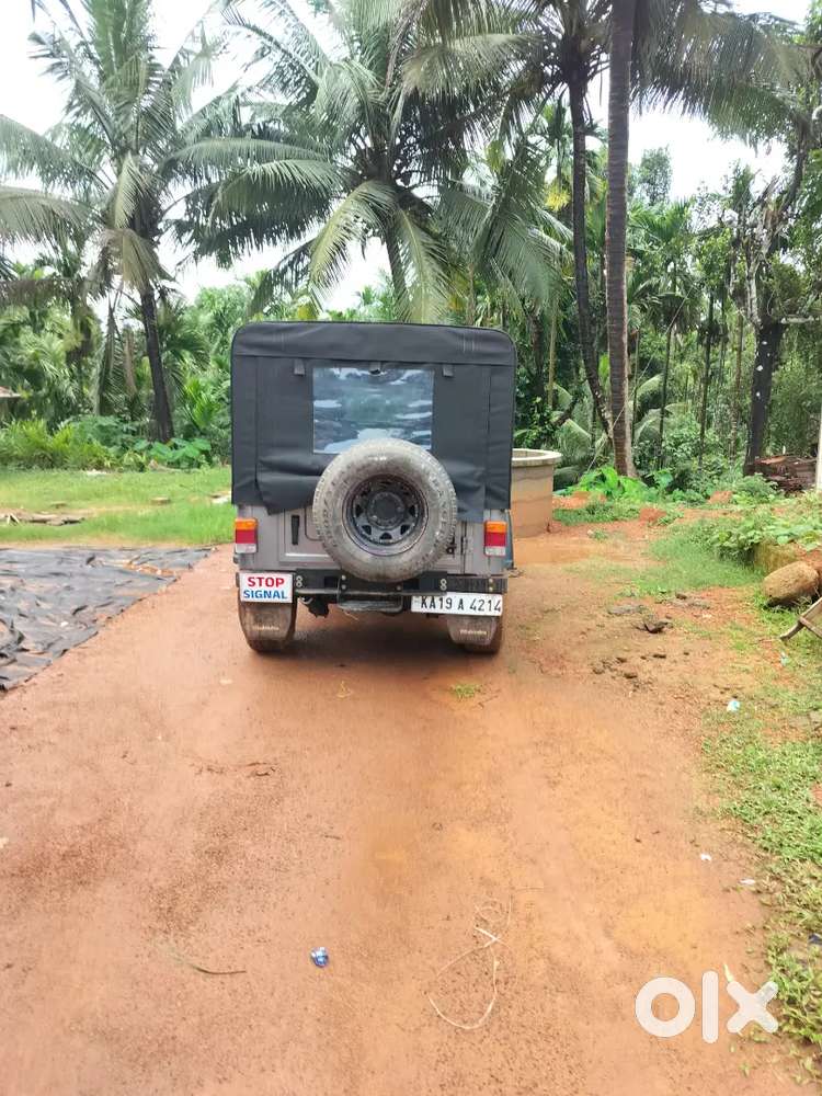Mahindra Jeep 2000
